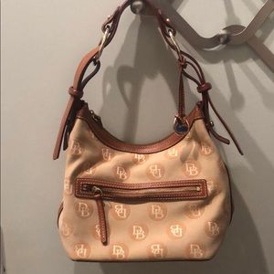 Dooney & Bourke tan shoulder bag